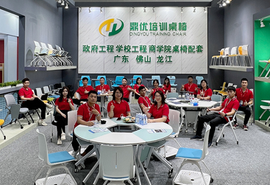 培訓桌椅應(yīng)該怎么擺放好？